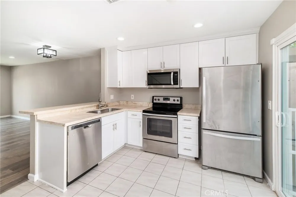 10340 Carefree Drive Santee, CA 92071