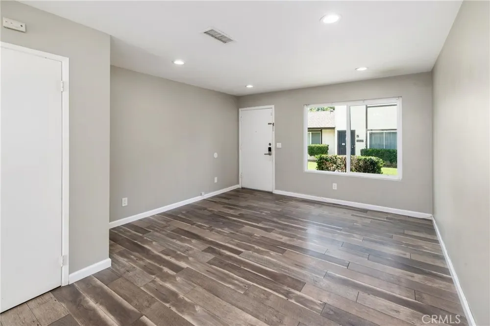 10340 Carefree Drive Santee, CA 92071