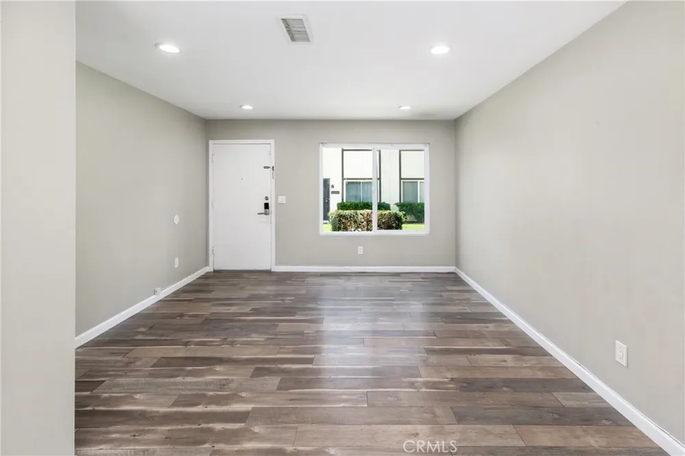 10340 Carefree Drive Santee, CA 92071