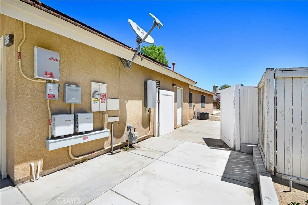 1639 Apapas San Jacinto, CA 92583