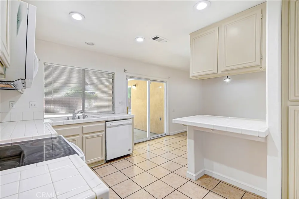1639 Apapas San Jacinto, CA 92583