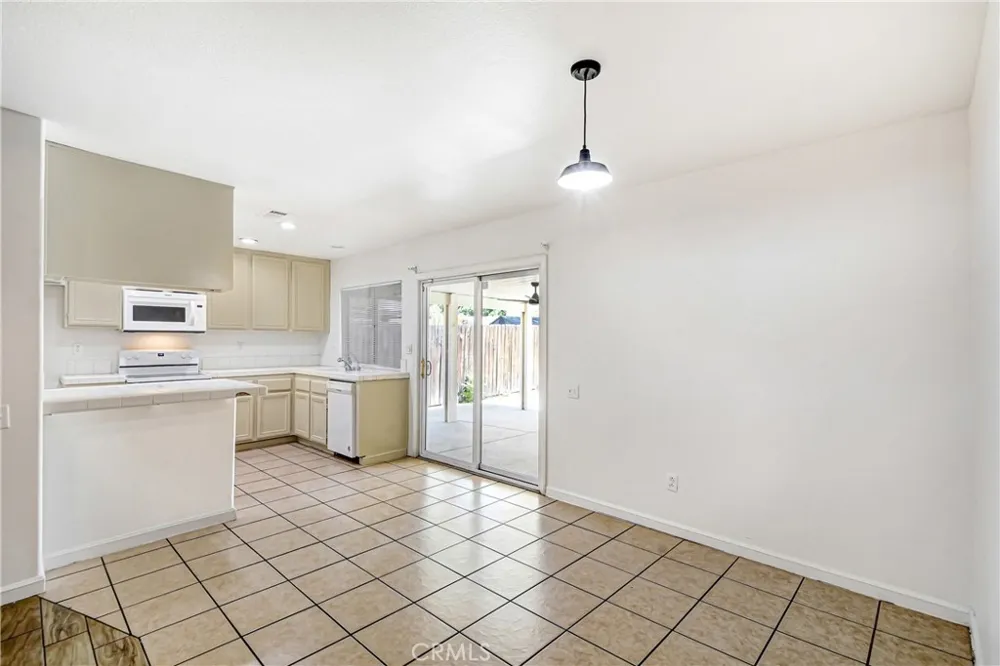 1639 Apapas San Jacinto, CA 92583