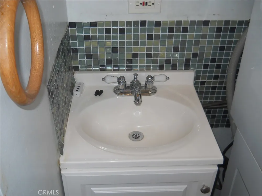 1615 W Swanee Lane West Covina, CA 91790