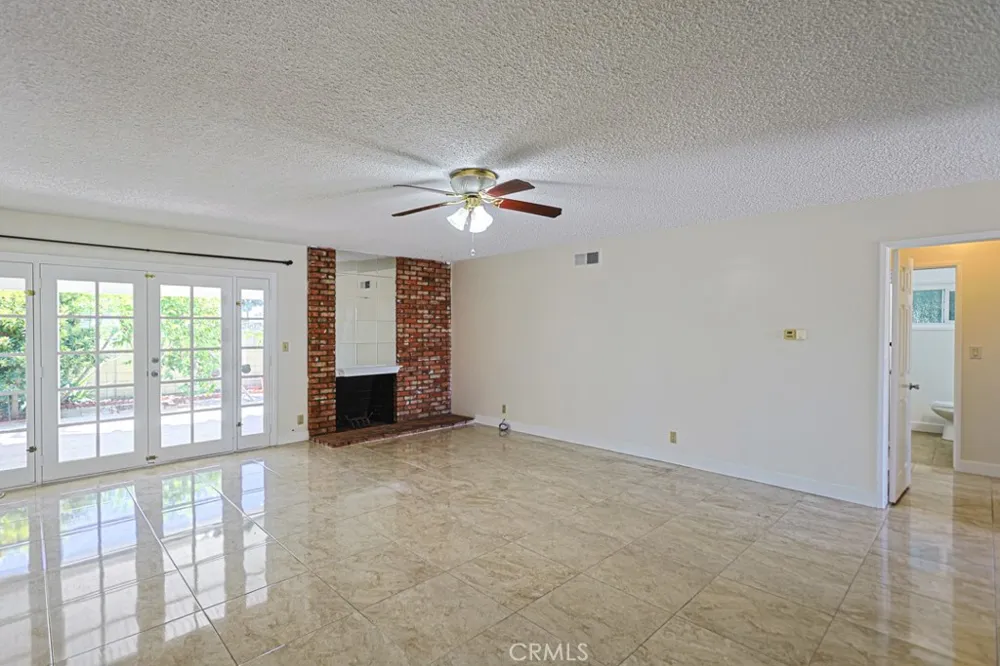 5282 Richmond Garden Grove, CA 92845