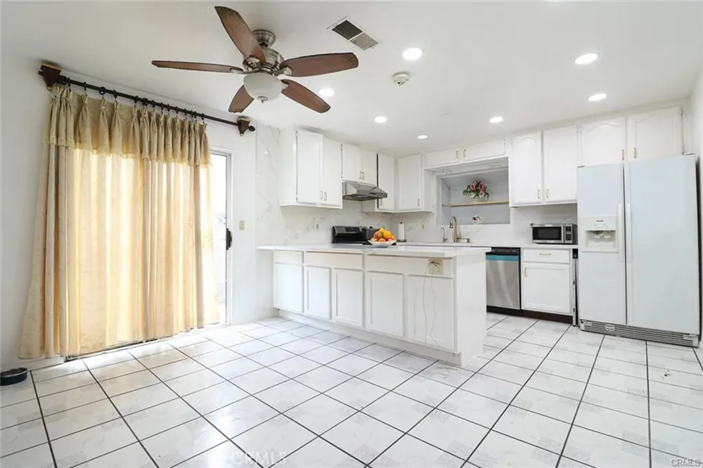 10061 15th Street Garden Grove, CA 92843