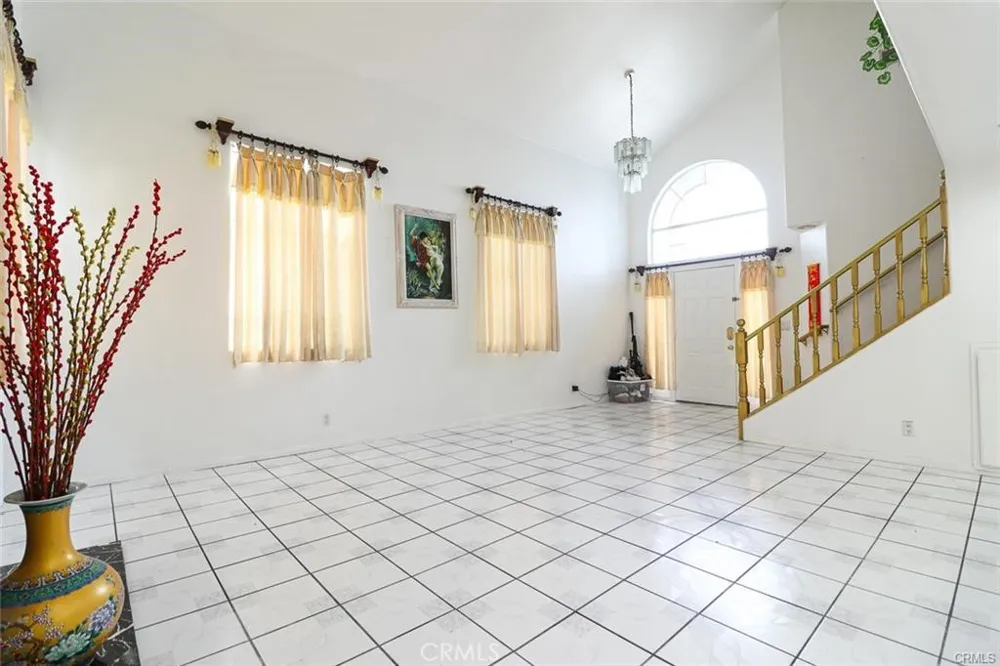 10061 15th Street Garden Grove, CA 92843