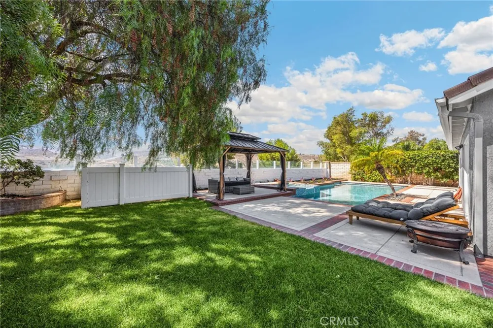 24642 Via Vallarta Yorba Linda, CA 92887