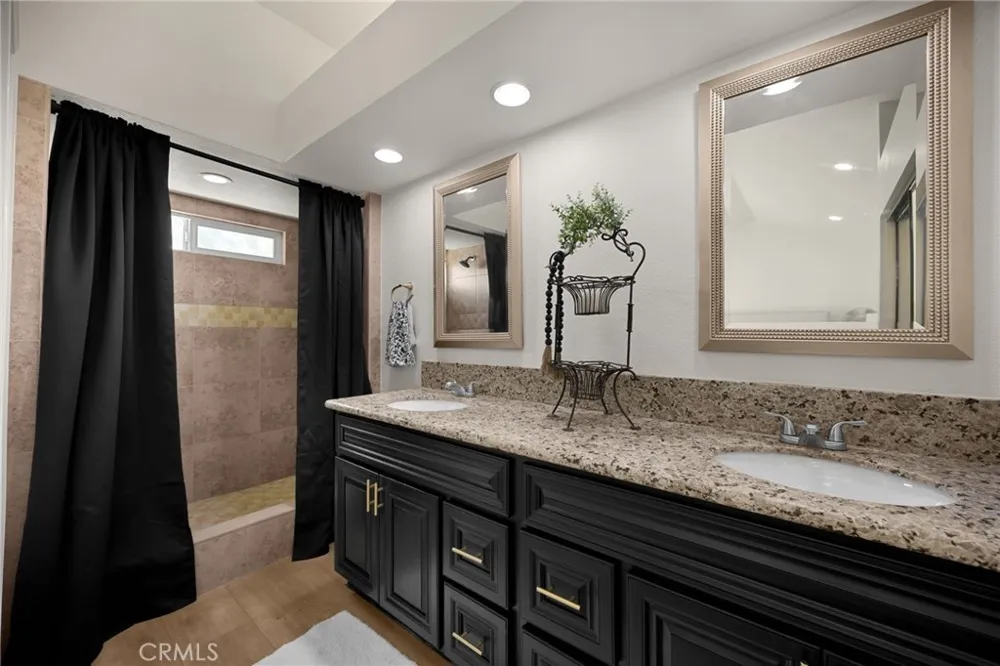 24642 Via Vallarta Yorba Linda, CA 92887