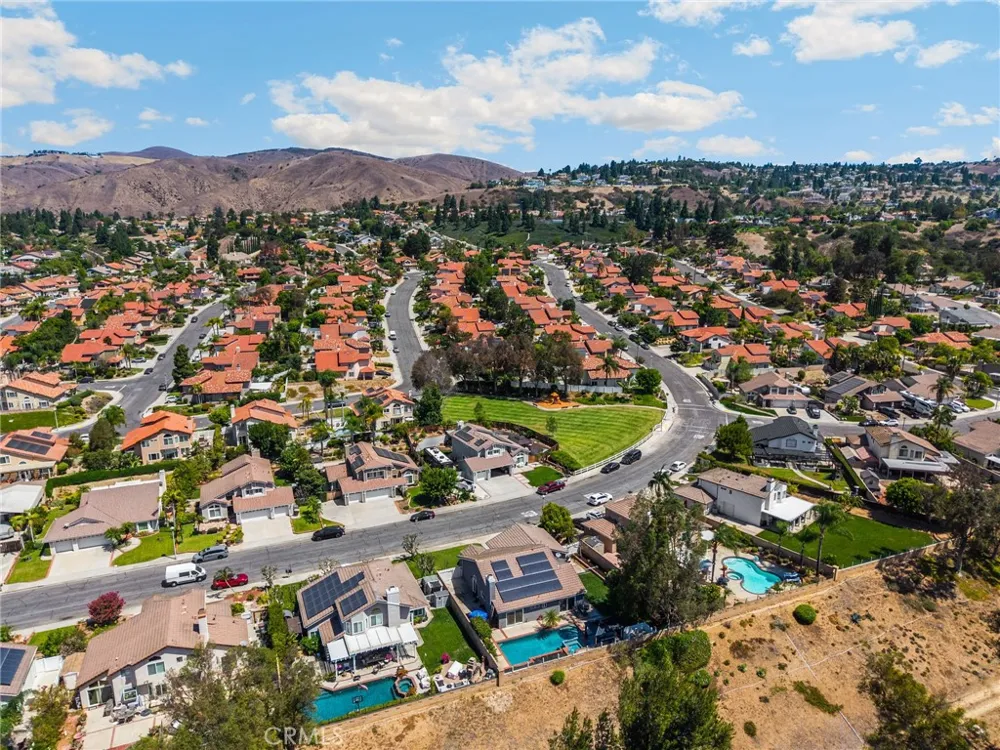 24642 Via Vallarta Yorba Linda, CA 92887
