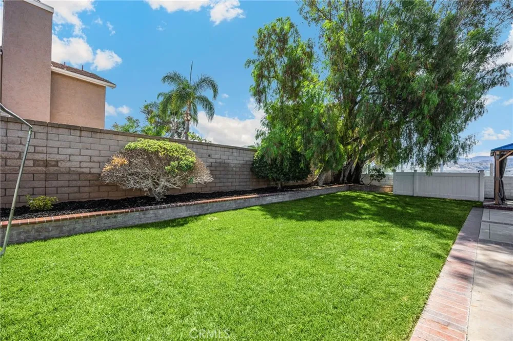 24642 Via Vallarta Yorba Linda, CA 92887