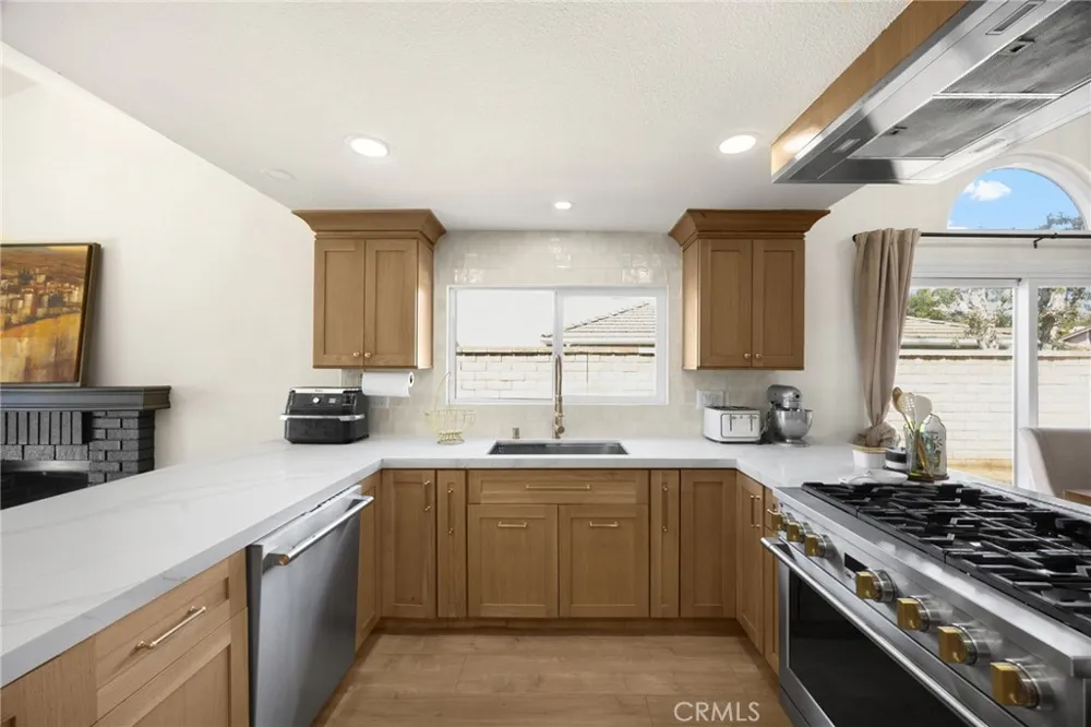 24642 Via Vallarta Yorba Linda, CA 92887