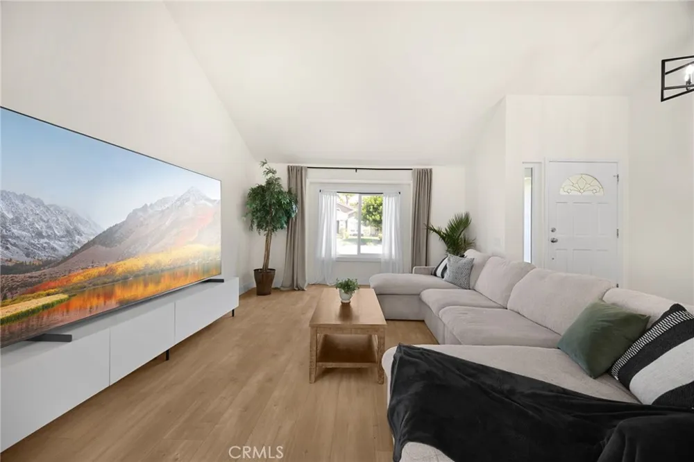 24642 Via Vallarta Yorba Linda, CA 92887