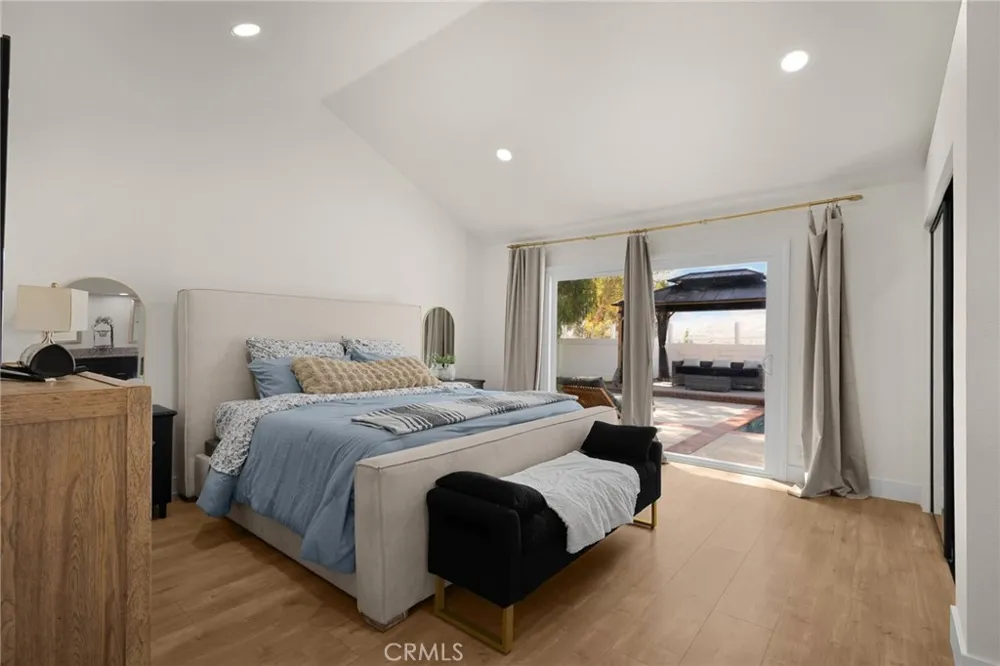 24642 Via Vallarta Yorba Linda, CA 92887