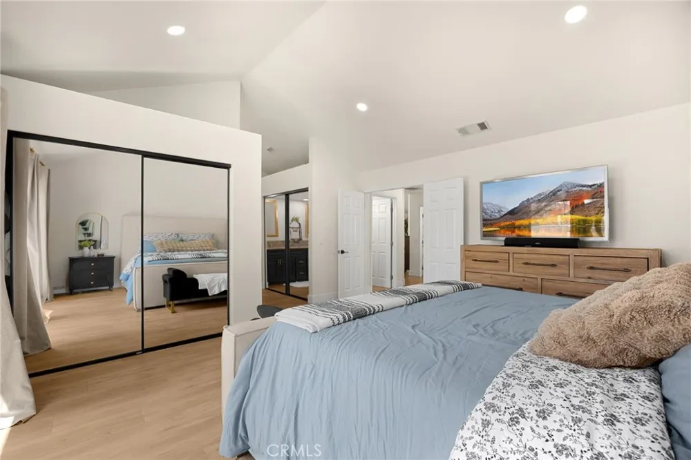24642 Via Vallarta Yorba Linda, CA 92887