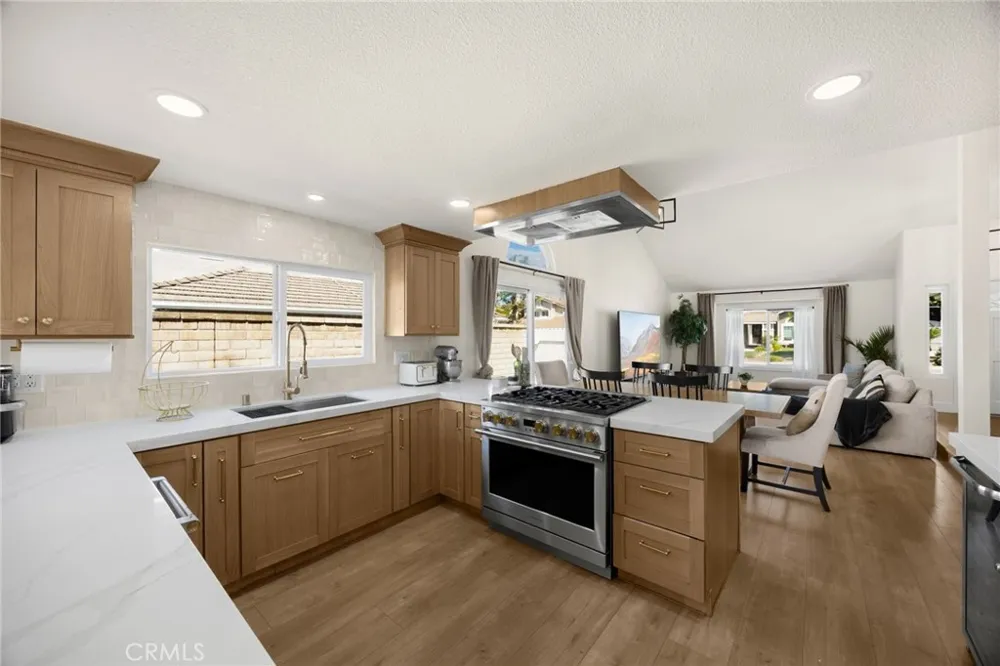 24642 Via Vallarta Yorba Linda, CA 92887