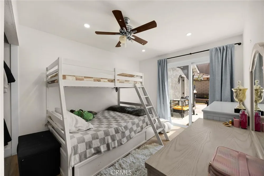 24642 Via Vallarta Yorba Linda, CA 92887
