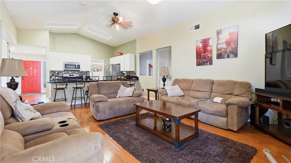 14405 Cedar Hesperia, CA 92344