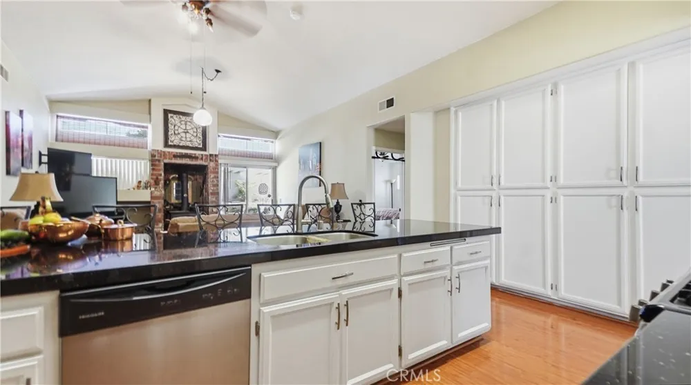 14405 Cedar Hesperia, CA 92344