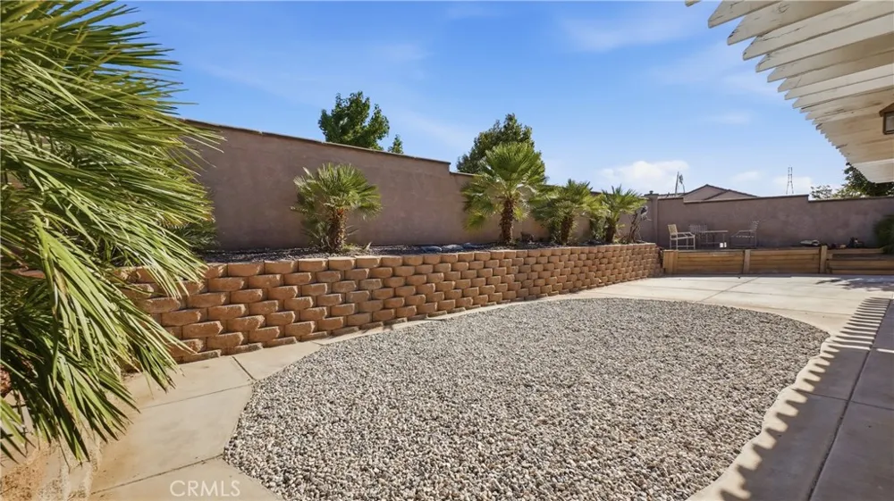14405 Cedar Hesperia, CA 92344
