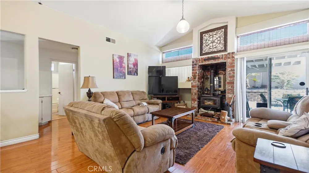 14405 Cedar Hesperia, CA 92344
