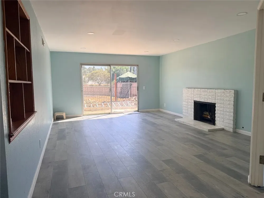 17530 Chestnut Fountain Valley, CA 92708