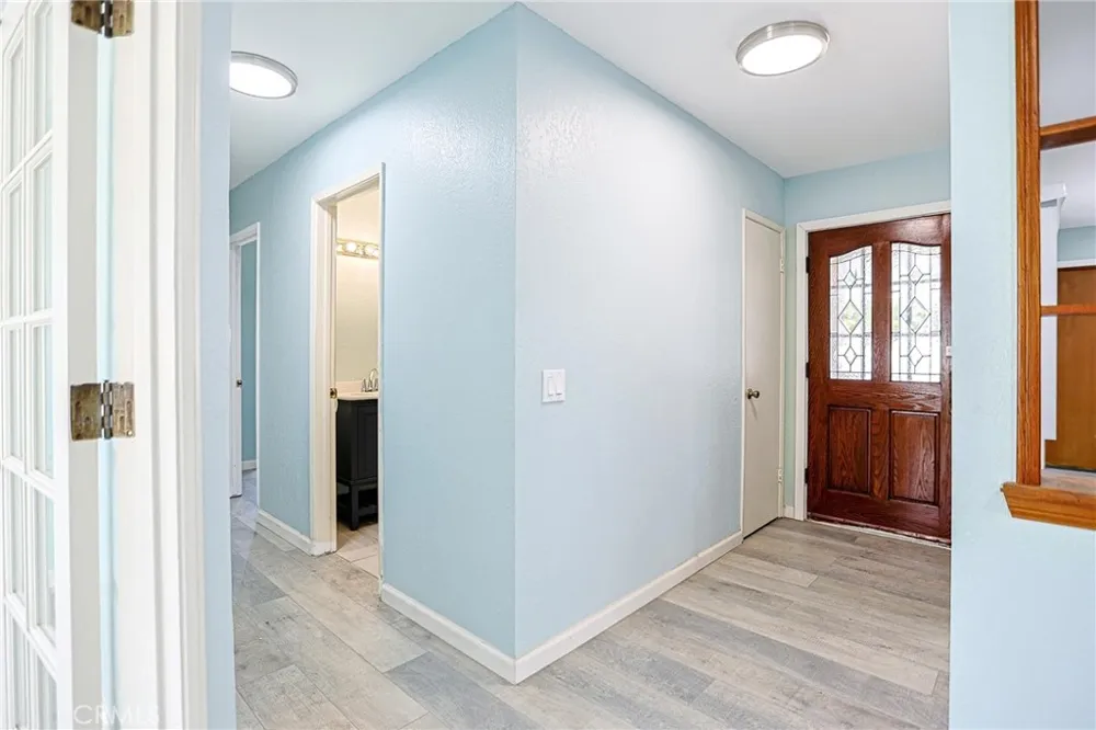 17530 Chestnut Fountain Valley, CA 92708
