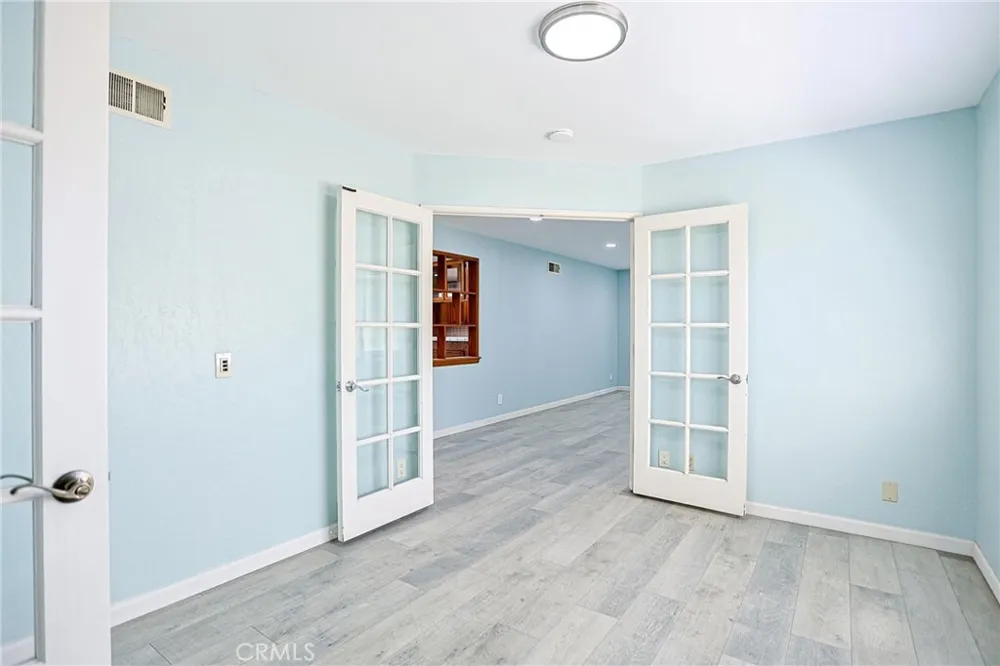 17530 Chestnut Fountain Valley, CA 92708