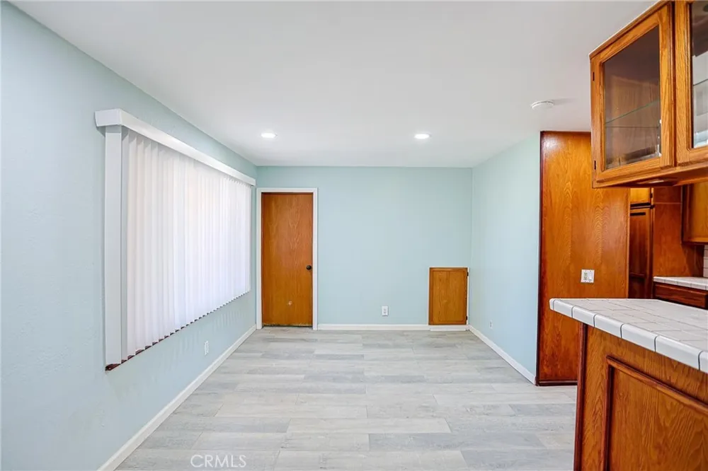 17530 Chestnut Fountain Valley, CA 92708