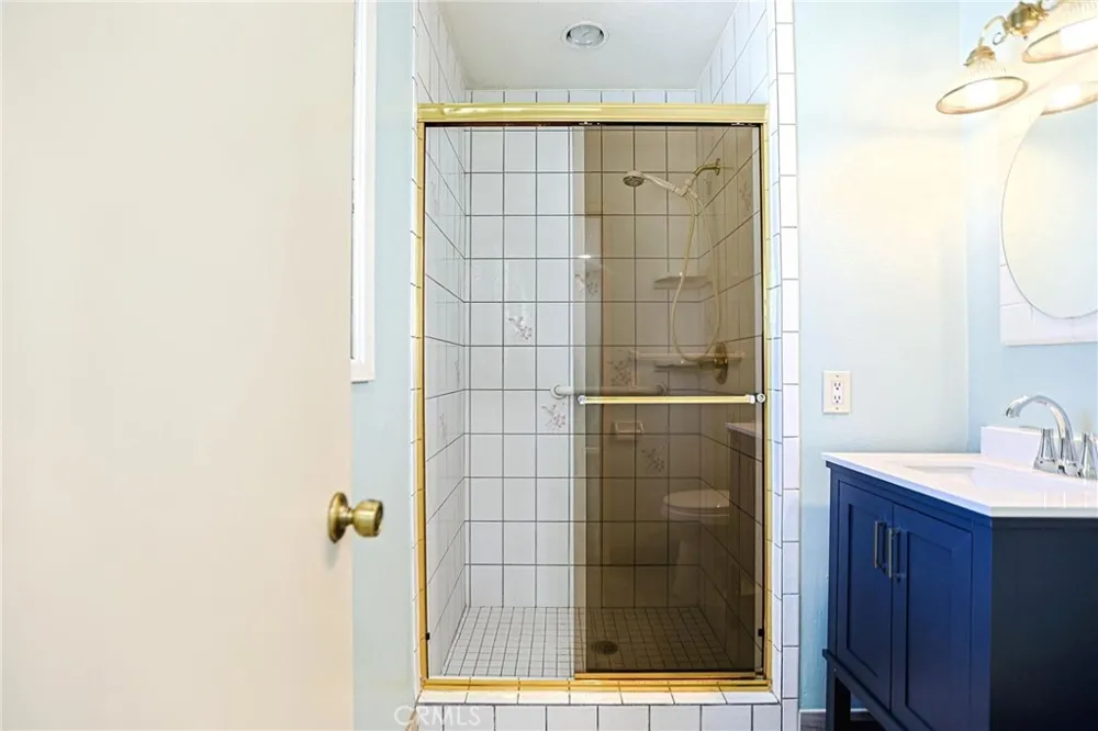 17530 Chestnut Fountain Valley, CA 92708