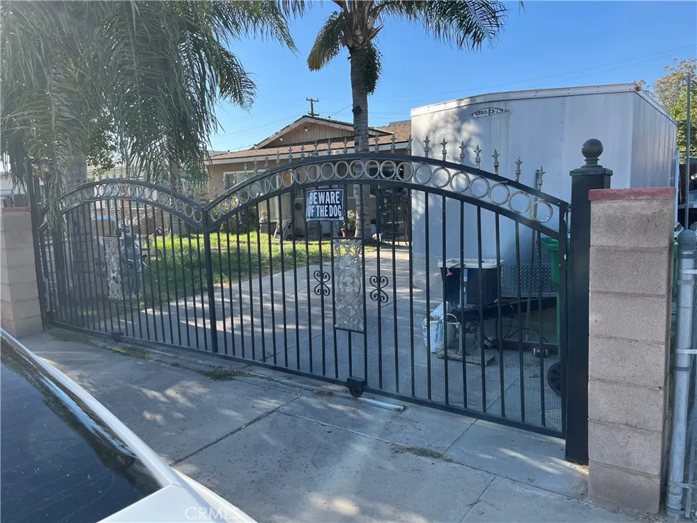 2508 Henley Bakersfield, CA 93307
