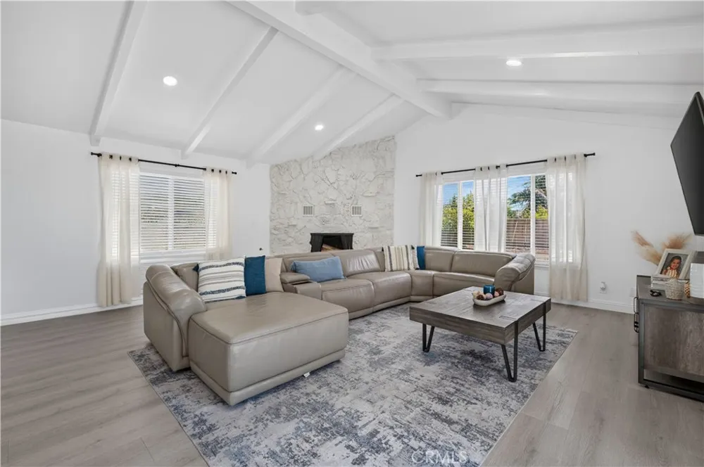660 Buena Vista Avenue La Habra, CA 90631