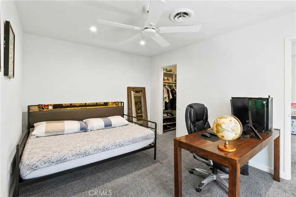 158 Marywood Claremont, CA 91711