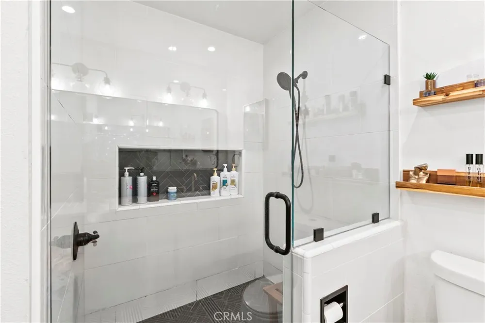 158 Marywood Claremont, CA 91711