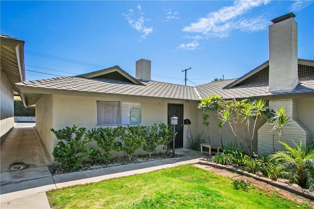 158 Marywood Claremont, CA 91711