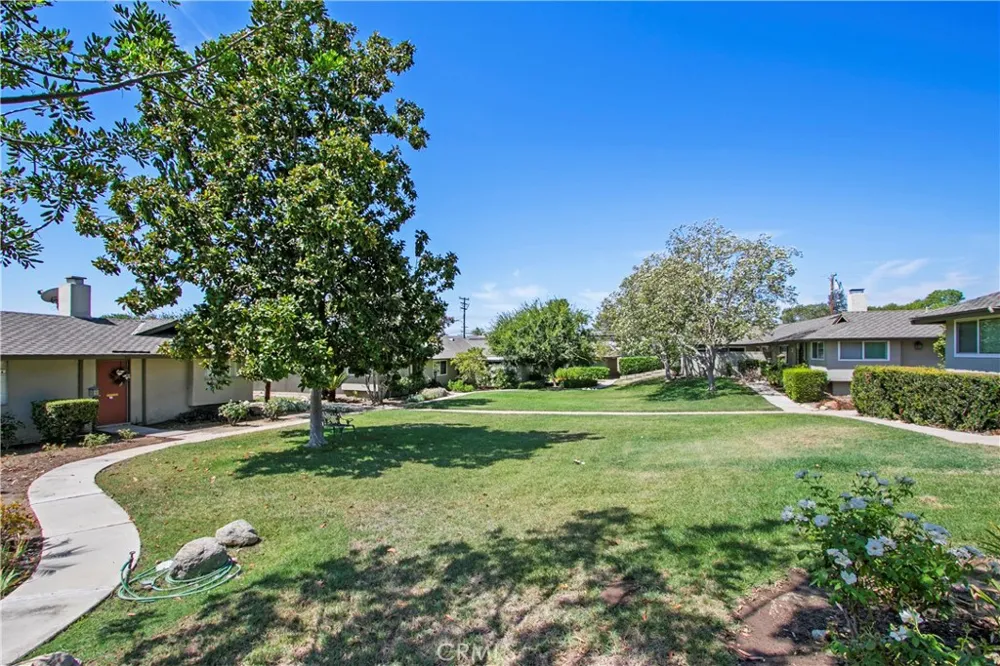 158 Marywood Claremont, CA 91711