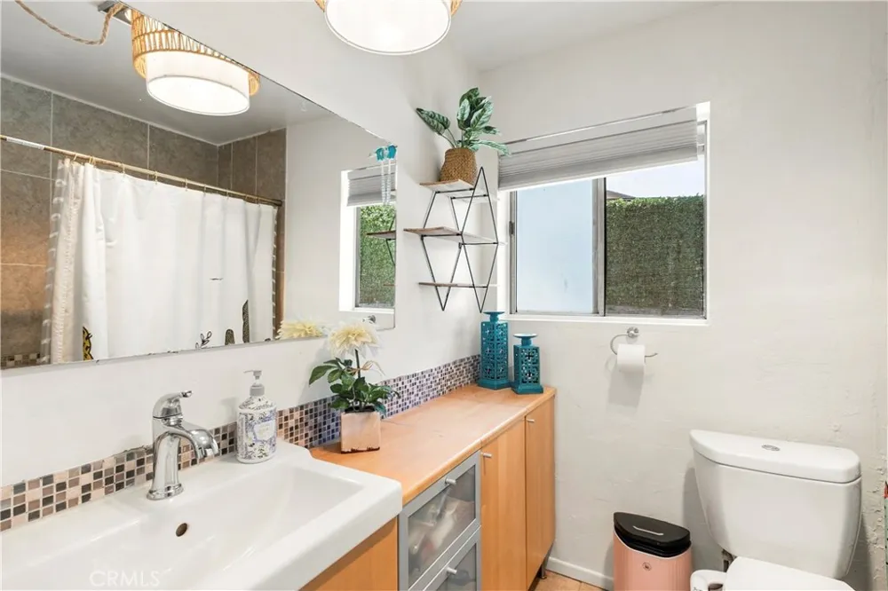 158 Marywood Claremont, CA 91711