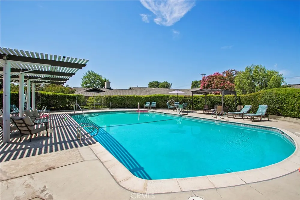 158 Marywood Claremont, CA 91711