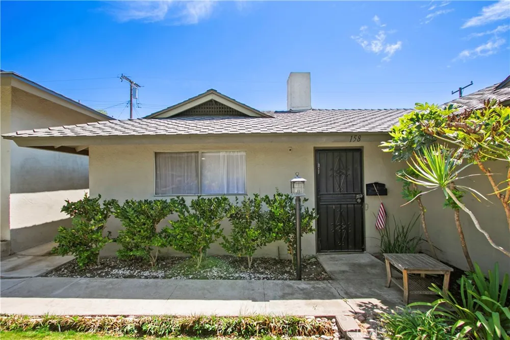 158 Marywood Claremont, CA 91711