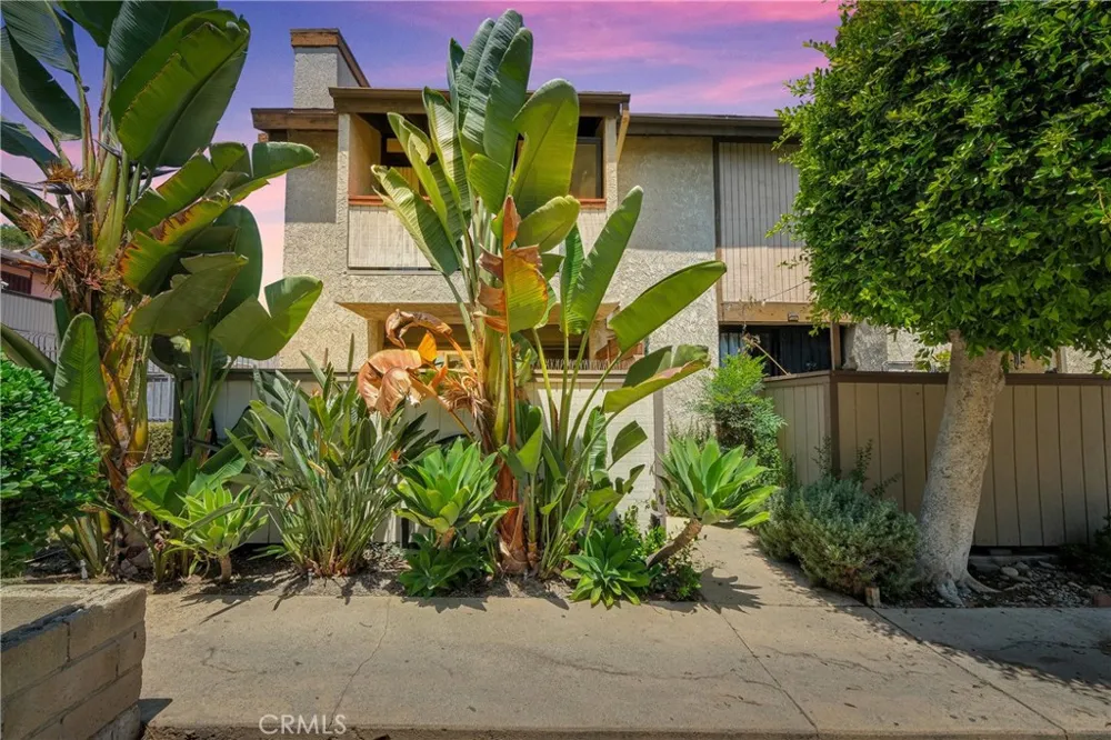 6431 Rugby Avenue #E Huntington Park, CA 90255