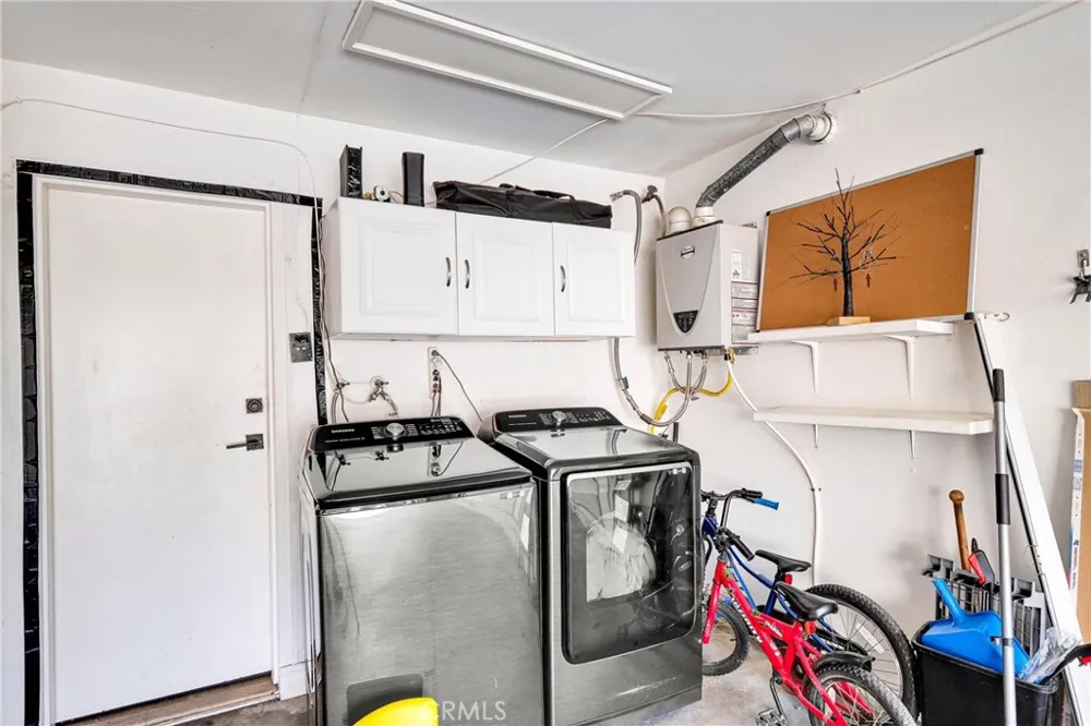 6431 Rugby Avenue #E Huntington Park, CA 90255