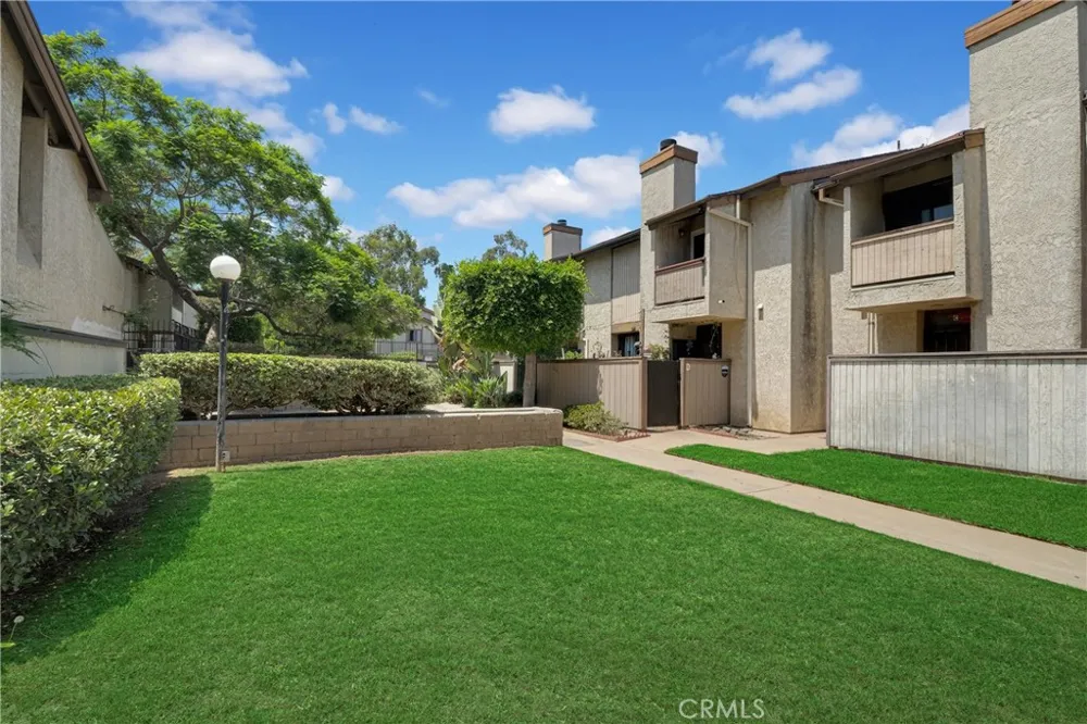 6431 Rugby Avenue #E Huntington Park, CA 90255