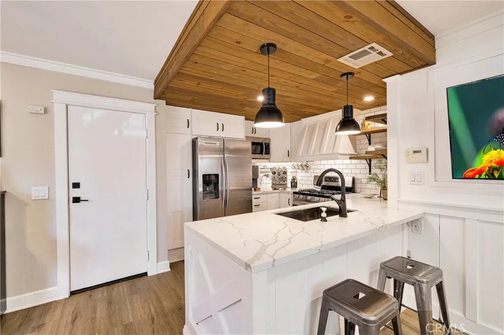 6431 Rugby Avenue #E Huntington Park, CA 90255