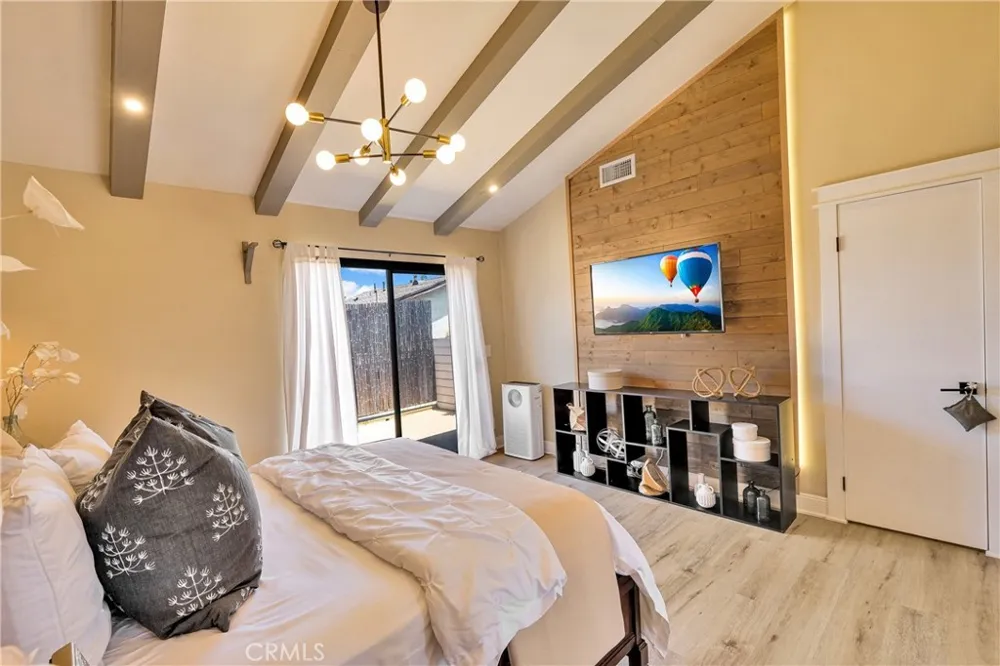 6431 Rugby Avenue #E Huntington Park, CA 90255