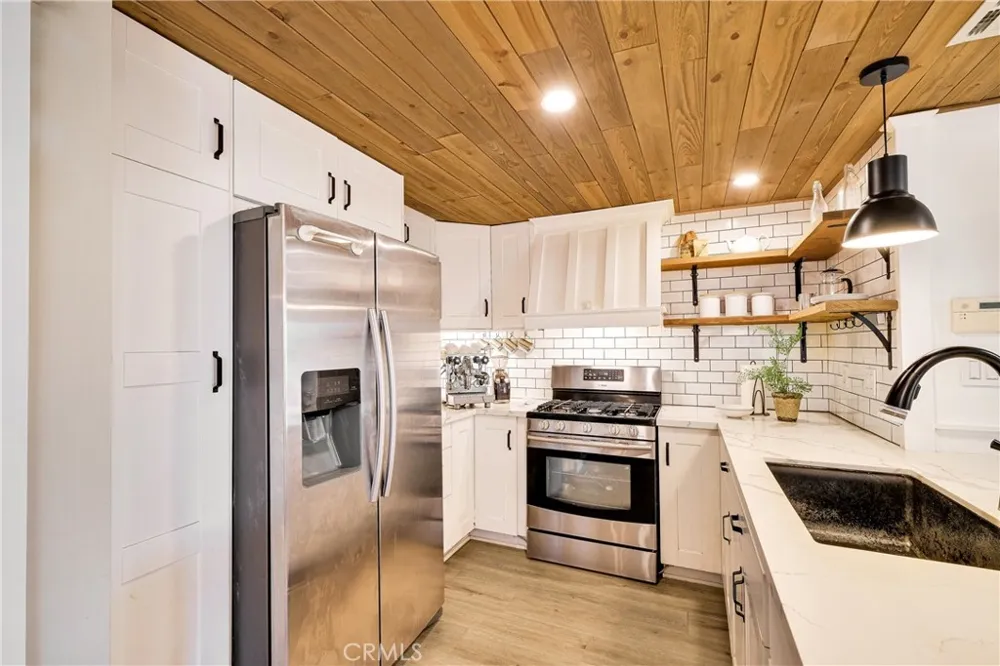6431 Rugby Avenue #E Huntington Park, CA 90255