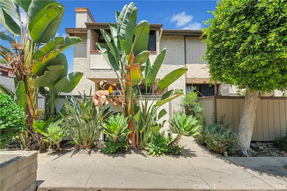 6431 Rugby Avenue #E Huntington Park, CA 90255
