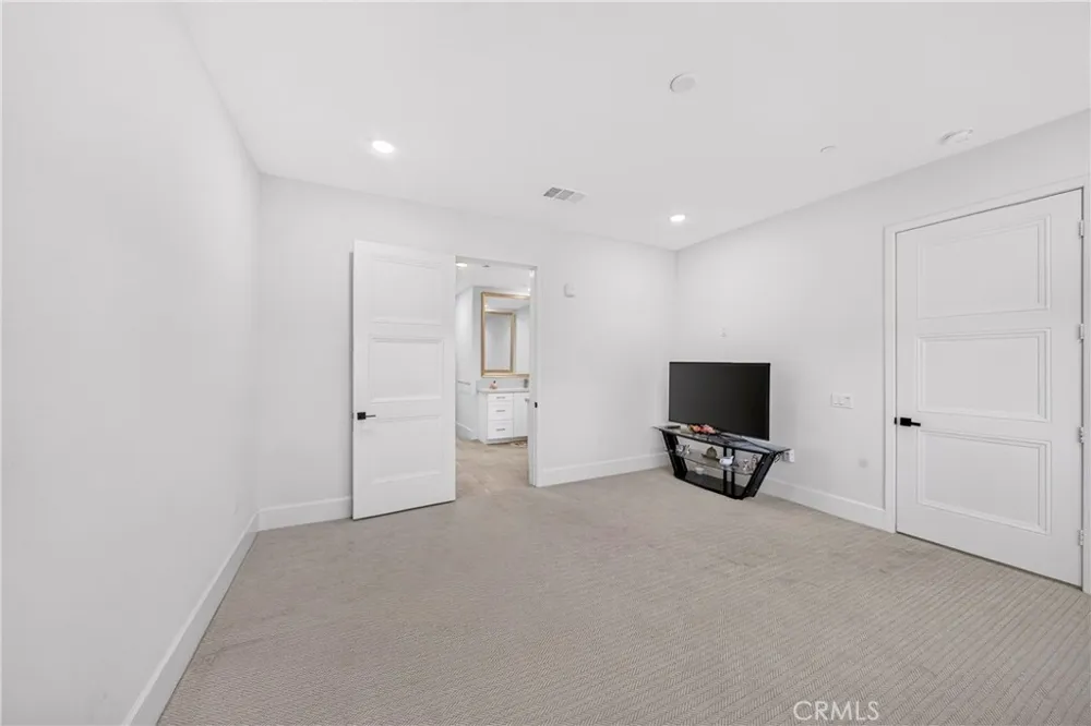 8896 Los Coyotes Court #410 Buena Park, CA 90621