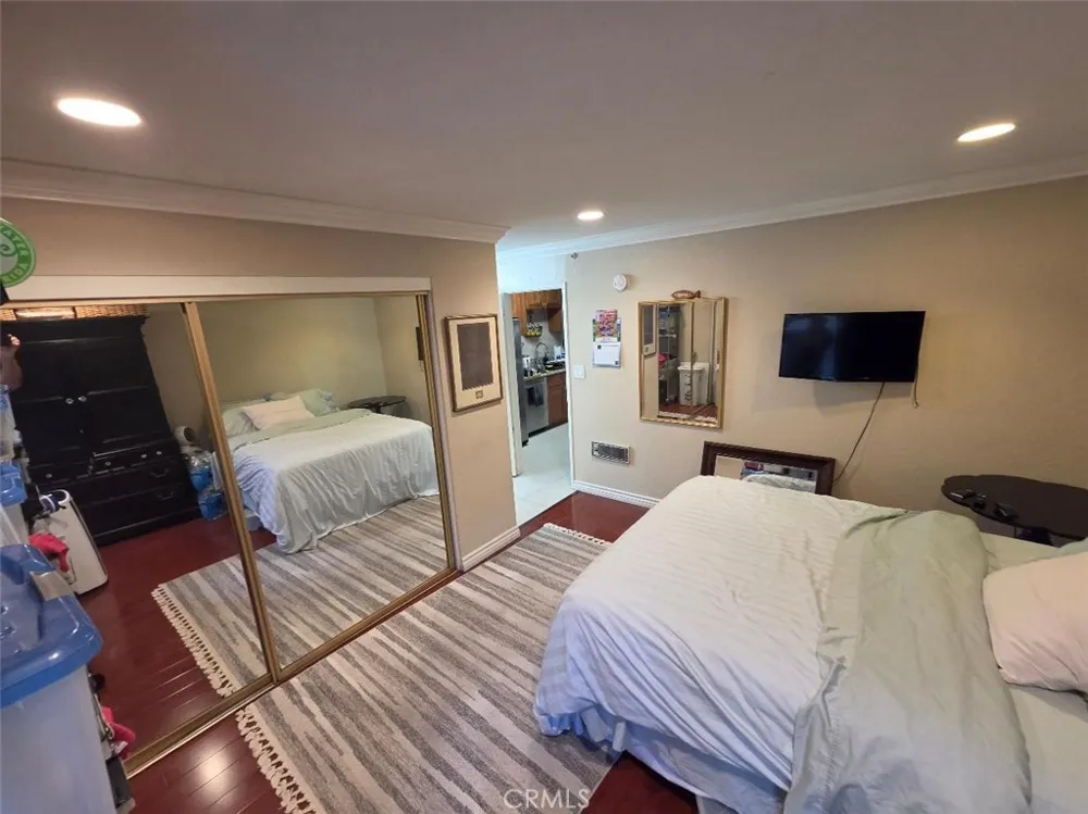 1010 W Macarthur Boulevard #77 Santa Ana, CA 92707