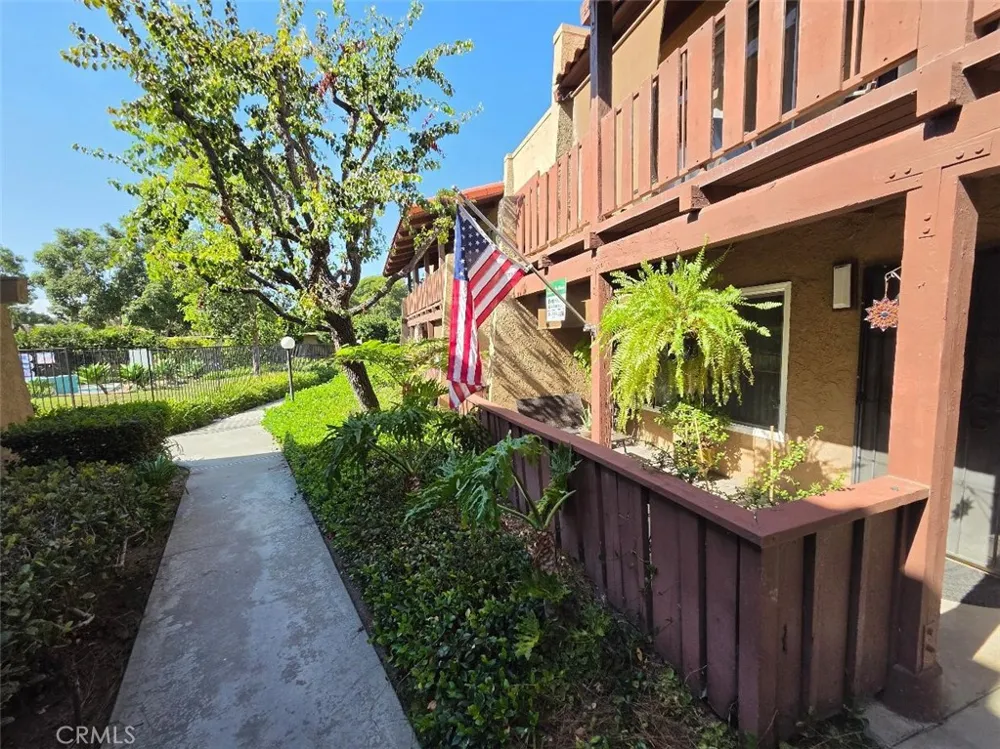 1010 W Macarthur Boulevard #77 Santa Ana, CA 92707