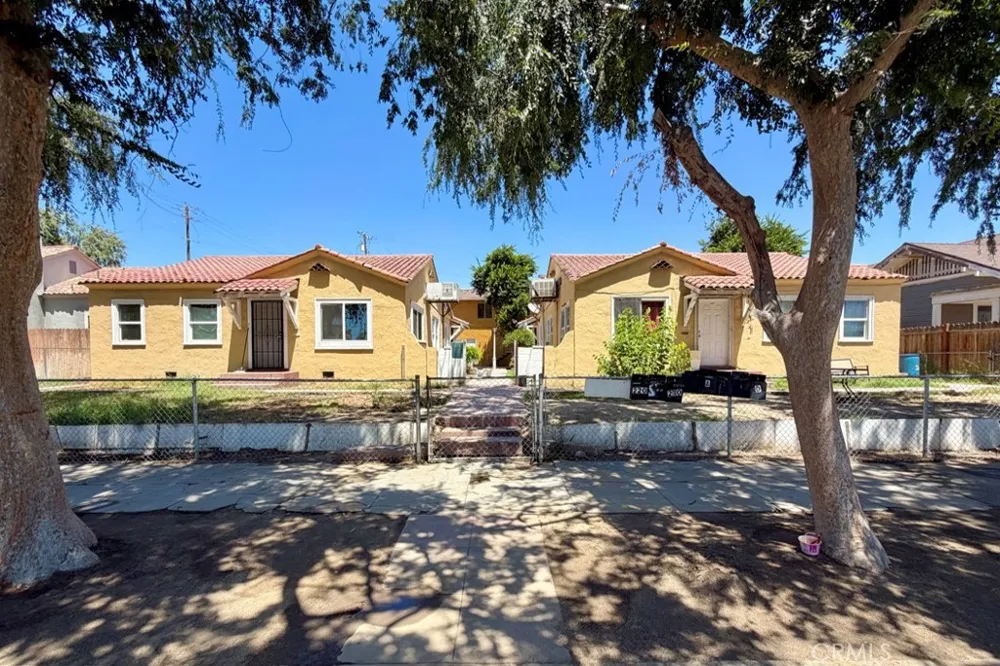 210 17th Street Bakersfield, CA 93301