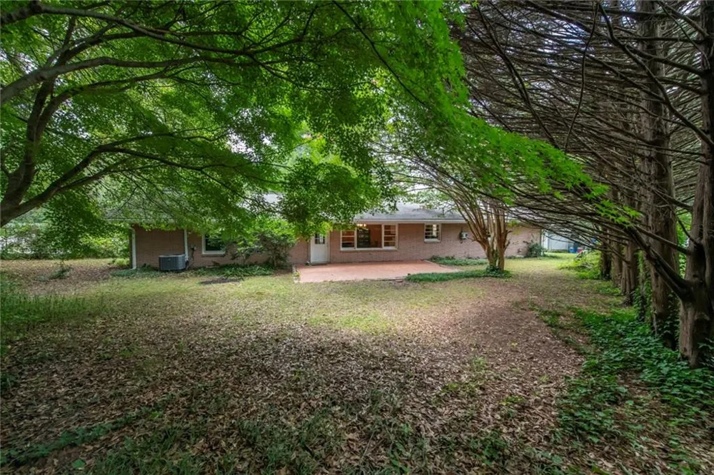 211 Bennett Circle Carrollton, GA 30117